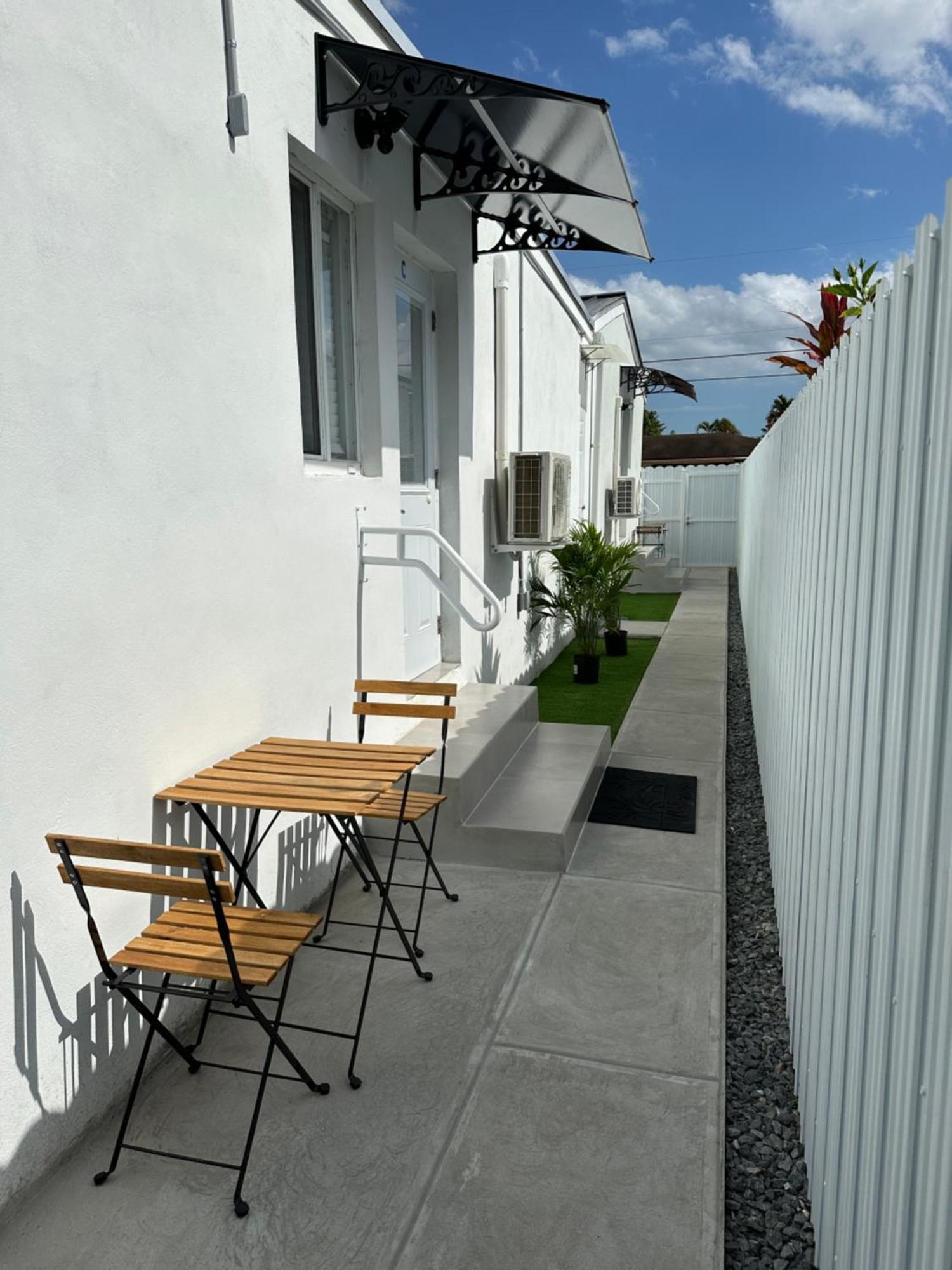 Lyz Miami Airport Apartment Luaran gambar